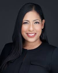 Amanda Rager's Instagram, Twitter & Facebook