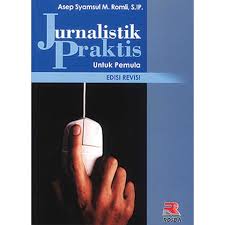 Meski berbahasa inggris, sebagai orang yang sudah akrab dengan teori, jargon, dan istilah jurnalistik/media, buku ini mudah dicerna. Jurnalistik Praktis Revisi