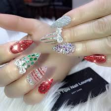 I Don T Like Stilleto Nails But If It Was A Squared Tip Nail It Would Be Cute Christmas Nails Xmas Nails Holiday Nail Art
