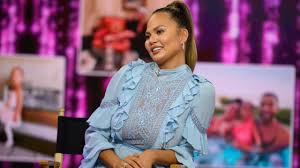 Chrissy teigen ретвитнул(а) matt rife. Chrissy Teigen Hits Back After She S Called Tone Deaf For Traveling To The Inauguration Glamour