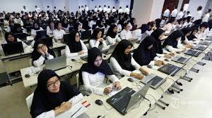 Untuk kalian yang pada seleksi cpns 2019 ini memilih formasi pemeriksan keimigrasian pemula di kemenkumham.untuk kalian yang belum paham mengenai tugas pemer. Info Formasi Cpns 2021 Di Kemenkumham Dari Pemeriksa Keimigrasian Hingga Dokter Tribun Banten