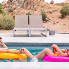 Palm springs is a 2020 scifi rom com, starring andy samberg, cristin milioti, and j. Palm Springs Review The Perfect Comedy For A World Where Nothing Matters Anymore The Verge