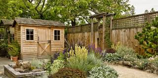 These are very similar in design, but shingles tend to be smoother and thinner than shakes. 9 Popular Shed Siding Options 2 Is My Favorite