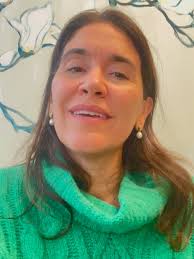 ClauSCRibeiro (@clauscribeiro) • Instagram photos and videos