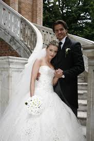 Mai are curaj să dea de pământ cu concurenții? Mihai Petre Si Elwira Duda Viva Wedding Dresses Dresses Wedding