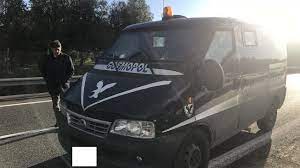 Arrestati dai carabinieri di fasano i componenti del commando che assaltò il portavalori cosmopol a casalini di cisternino. Buon Anno Dopo Gli Auguri Assaltano Il Portavalori Rapinatori In Fuga Con Un Bottino Da 100mila Euro Leccenews24