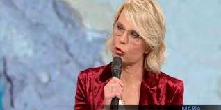 Collection with over 1 high quality images. C E Posta Per Te Censurata La Signora Sarina Ecco Cosa Non Abbiamo Visto In Onda