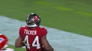 Sean Tucker's TD run puts Bucs atop Chiefs by a mere point with just over 10 minutes to go