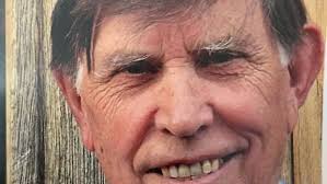 Man keeps 40-year promise by restoring classic car to former glory