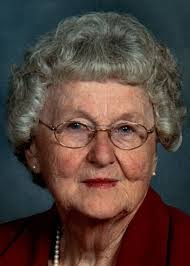 Kelly Eversole's Instagram, Twitter & Facebook