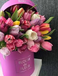 Pin By Treat For Life On Flowers Tulips Beautiful Flower Arrangements Tulips Flowers Flowers Online