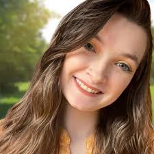 Y'all am j crazy or does my friend literally look like Edward