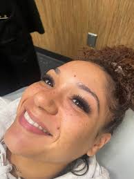 Does anyone have experience with Amazing Lash studio for extensions in  Panama City Beach?