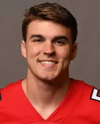 Beth Mays's Instagram, Twitter & Facebook