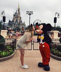 Build and engage with your professional network. E Assim Disneyparques Visitorlando Myorlandostory Carasblogs Cute Disney Pictures Disney World Pictures Disney Photo Ideas