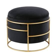 Pouf En Velours Noir Et Metal Dore Sur Maisons Du Monde Piochez Parmi Nos Meubles Et Objets Deco Et Faites Le Plein D Ins En 2020 Velours Noir Mobilier De Salon Pouf