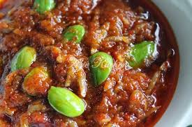 1 1/2 biji bawang besar. Sambal Tumis Ikan Bilis Dengan Petai Azie Kitchen