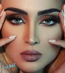 إذا كانت نصف وضعية زهرة اللوتس غير ملائمة، نجعل ساق واحدة في نصف وضعية البطل والأخرى مع قاع القدم في مقابلة فخذ الساق التي تتخذ وضعية البطل. ØµØ§Ù„ÙˆÙ† Ø²Ù‡Ø±Ø© Ø§Ù„Ù„ÙˆØªØ³ Facebook