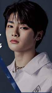 Stray Kids Japan 1st Single Top Japanese Ver Jeongin I N I N Stray Kids Boy Groups Kids