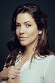 Julie Gonzalo On Twitter In 2020 Julie Gonzalo Face Photography Hollywood Tv Series