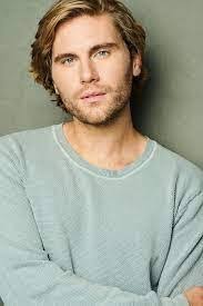 Earl Mcdonnell's Instagram, Twitter & Facebook