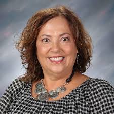 Laura Mandeville's Instagram, Twitter & Facebook