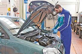 Come ricaricarla e quando cambiarla. Come Tenere In Forma La Batteria Dell Auto