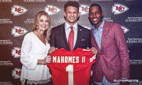 Patrick mahomes secured the the nfl's most valuable player award after leading the kansas city chiefs to its first afc title game since 1993, becoming the with that said, mahomes is living relatively modestly, if the new digs he purchased in kansas city is any indication. Patrick Mahomes Parents Know About Randi And Pat Mahomes