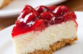 Preparare la crema amalgamando il mascarpone e la ricotta con lo yogurt e lo zucchero a velo (la quantità dipende da quanto è già dolce lo yogurt), poi strizzare con un canovaccio la colla di pesce e farla a pezzettini. Cheesecake Ricotta E Mascarpone Nonno Nanni Nonno Nanni