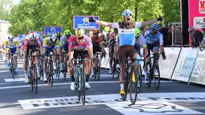 Results of the cycling race 4 jours de dunkerque gc in 2019 won by mike teunissen before amund grøndahl jansen and jens keukeleire. Cyclisme 4 Jours De Dunkerque Venturini Declasse Groenewegen Vainqueur D Etape A Saint Quentin