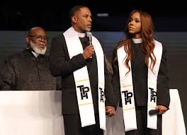 Sarah Jakes and Touré Roberts installed as Potter's House co-senior pastors