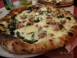Maybe you would like to learn more about one of these? Pizza Con Friarielli Salsiccia E Provola Picture Of Pizzeria Trattoria Nardones Naples Tripadvisor