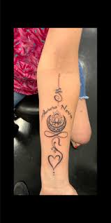 Armadillo Reds Tattoo Saint Cloud