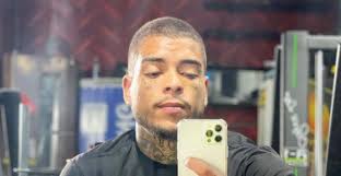 O filme gira em torno de um vírus gerado após um acidente em uma experiência genética e que aos poucos acaba infectando todos os habitantes da inglaterra. Mc Kevin Sofre Acidente De Carro E E Hospitalizado Em Sao Paulo