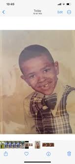 Any one can please restore this photo