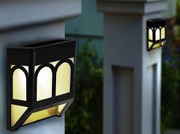 Hindari Rumah Kemasukkan Pencuri Dengan 7 Lampu Teras Ini
