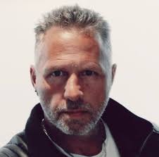 Zitat von Heimito von Doderer (Schriftsteller) "Man muss manchmal von einem  Menschen fortgehen, um ihn zu finden." #meineschreibstube #sprüche #books  #poeticmind #bücher #read #träumen #lovebooks #story #leben #wahreworte  #blogger #bookblogger #true ...