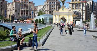 وردا على تصريح لممثل أوكرانيا في مجموعة الاتصال الثلاثية، أليكسي أريستوفيتش، مفاده أن مناورات الناتو defender europe 2021 ضرورية لممارسة الحرب مع روسيا، قال. Ø¨Ù ØªØ´ØªÙØ± Ø¯ÙÙØ© Ø£ÙÙØ±Ø§ÙÙØ§ ÙÙÙØ¹ Ø§ÙÙØµØ·Ø¨Ø©