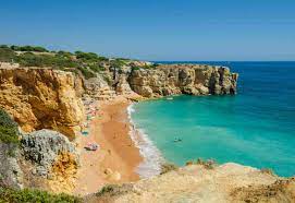 Entdecke unsere tipps & lass dich inspirieren! Die Schonsten Strande In Portugal Strandurlaub Portugal Weg De
