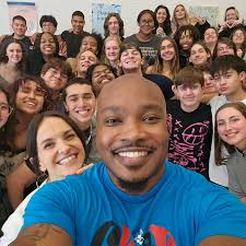 Back again!..Had a great time working with the @colgan_choir from Colgan  Performing Arts High School! Thanks so much to my friend and colleague  @kstay7 for the invitation! Looking forward to your performance