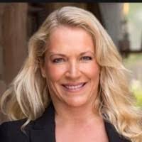 Melissa Ehlers's Instagram, Twitter & Facebook