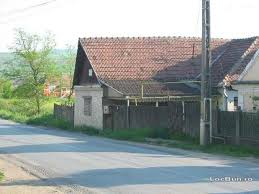 Pensiune deosebita de vanzare in marginimea sibiului la distanta 20 km de orasul sibiu imobilul este compus din 2 cladiri construite pe un teren cu va propunem o casa de vanzare in sibiu situata intr o zona foarte buna a orasului la numai 5 minute de mers pe jos de noul mall in zona lazaret comision 0. ÈarÄ Gradina Case In Sibiu Mitula Apartamente
