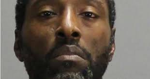 Armed robber takes 3 hostages at Hwy. 138 Family Dollar