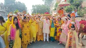कार्तिक मास के शुभ अवसर पर मंगल कलश यात्रा के साथ प्रारम्भ हुई श्रीमद भागवत  कथा - Times of Taj