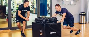 The long hours a personal trainer works means you'll have to miss family occasions. Personal Trainer Frankfurt Mit Get Shaped