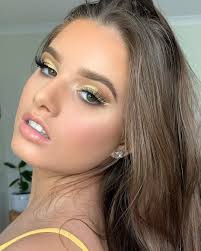 Still Obsessed This This Look Who Wants A Look Using Another Coloured Liner Caitlingrantx Brisbane Natural Summer Makeup Makeup Looks Chic Makeup