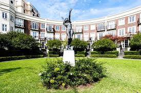 Airbnb 35 1 Wellington Crescent East Melbourne East Melbourne Best Cities House Styles