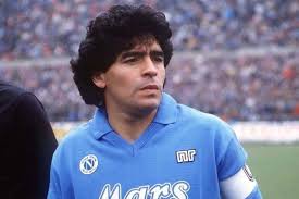 Sortez le pyjama et allez vous coucher tout de suite messieurs dames ! Vereador Da Entrada Em Projeto De Lei Para Criacao Da Praca Maradona Diario Do Rio De Janeiro