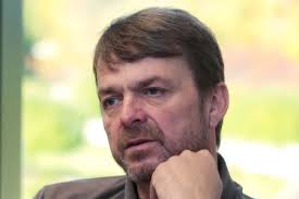 To make more Ram trucks, Fiat Chrysler reconsiders Mexico