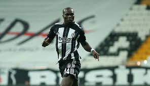 Vincent aboubakar est un footballeur international camerounais né le 22 janvier 1992. Aboubakar In Istanbul A Donus Tarihi Belli Oldu Orta Cizgi Besiktas Haberleri Besiktas Transfer Haberleri